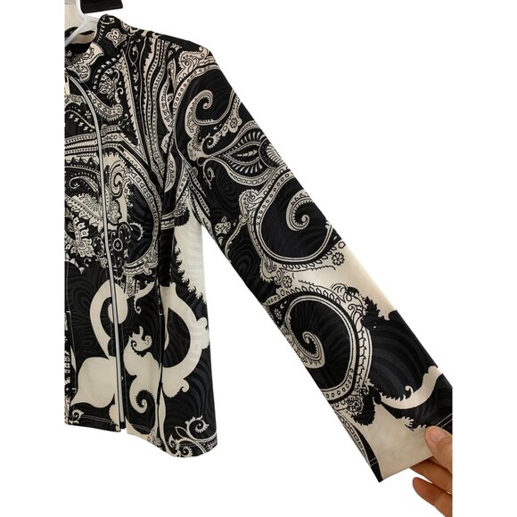 Chico's Zenergy Paisley Jacket Active Zip Size 0/2 US lightweight NWT 7084 - Picture 6 of 16